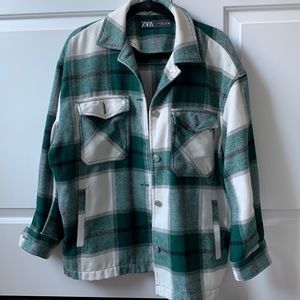 Plaid over shirt in perfect condition